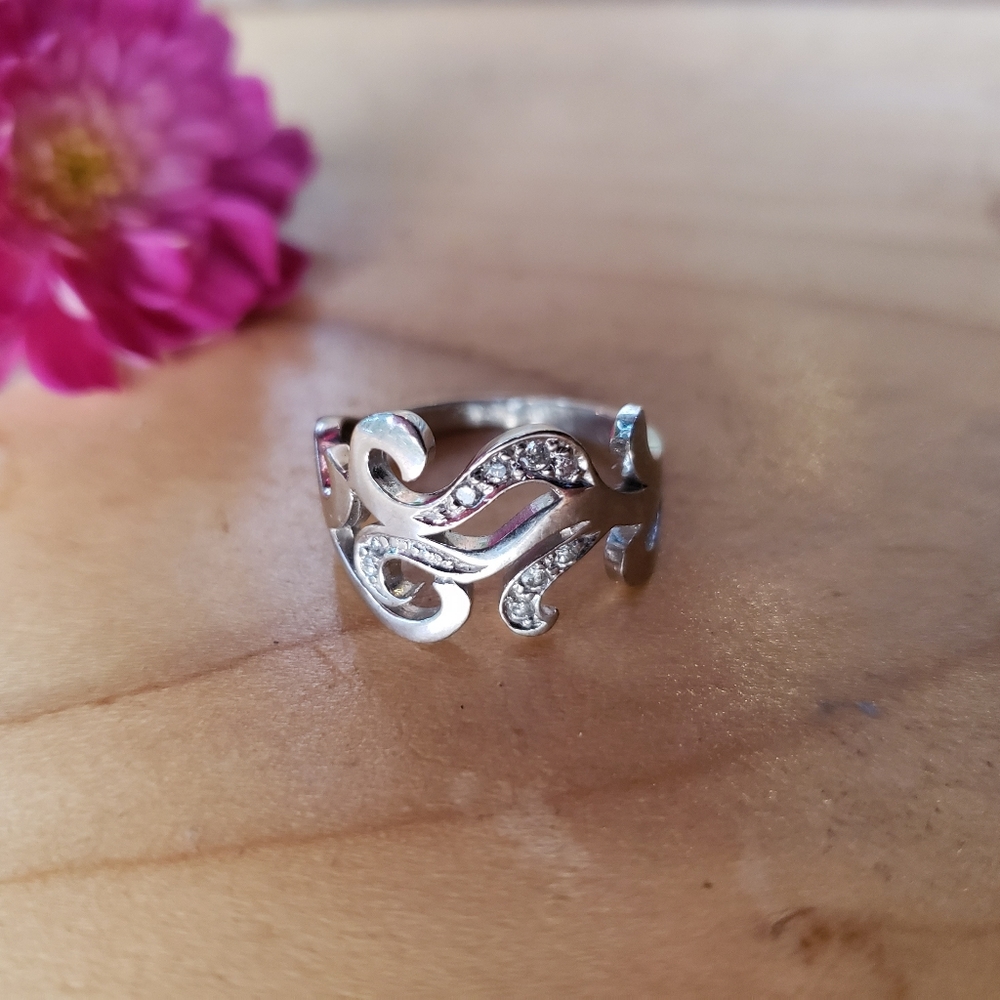 Stunning 10K Solid White Gold and Natural Diamonds Handcrafted Engagement Ring